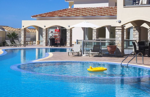 Emba Apartment | Club St George Resort