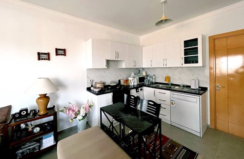 Kyrenia Apartment | Convenient Sea View Flat in Central Kyrenia