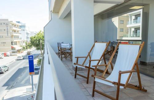 Strovolos Apartment | Cosy & Bright European Uni Apt
