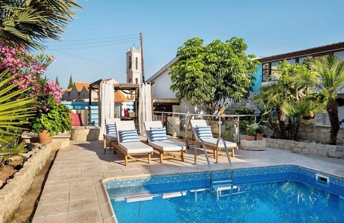 Pentakomo Apartment | Cottage Houses