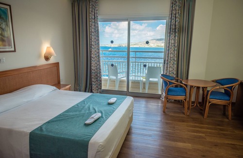 Kissonerga Hotel | Cynthiana Beach Hotel