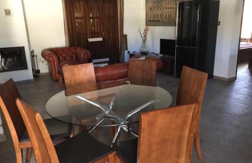 Anarita Villa | De Michanna