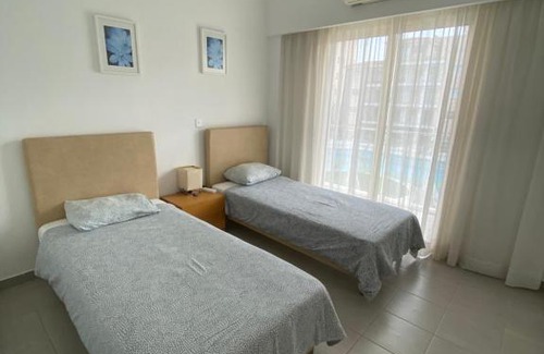 Universal Apartment | Elysia park Rose 3 bedroom