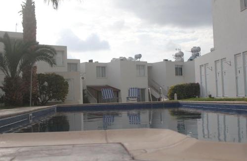 Peyia Town Apartment | Evros Peyia & Coral Bay Seaview Apartment