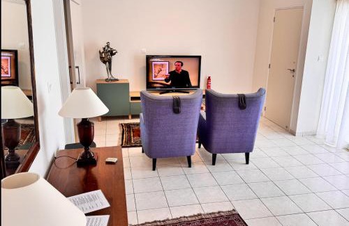 Kato Polemidia Apartment | Family House