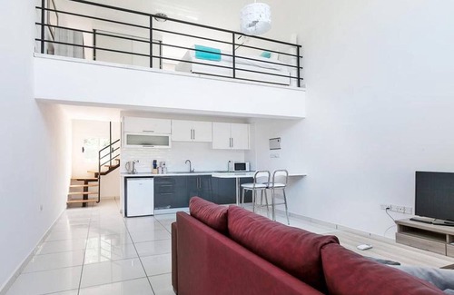 Zeytinlik Apartment | Flat with Shared Pool and Nature View in Kyrenia