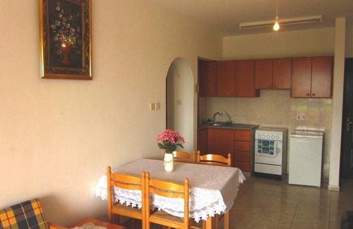 Paphos Apartment | Georgia Apartments