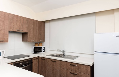 Chlorakas Apartment | Helios Bay Hotel Apartments