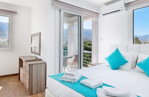 Zeytinlik Apartment | Kyrenia Azure Flat - One Bedroom Apartment, Sleeps 2