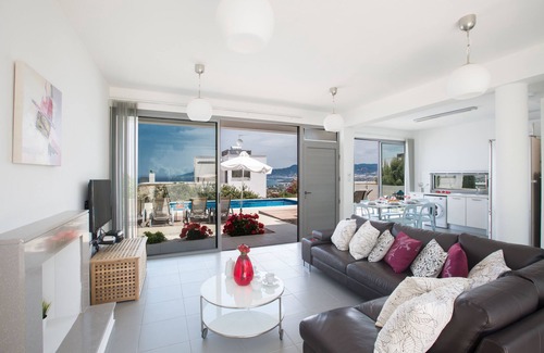 Latchi Villa | Latchi Esprit Villa EV23 - a villa that sleeps 6 guests in 3 bedrooms