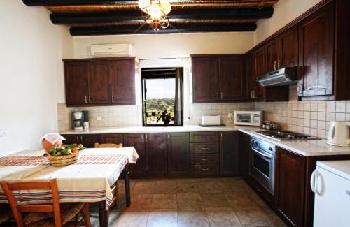 Goudi House | Leonidas Village Houses
