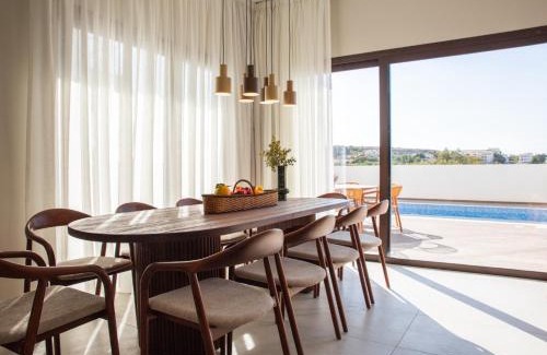 Oroklini Apartment | LIV & CO Suites & Villas