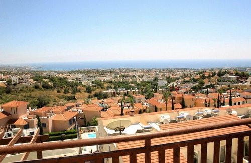 Peyia Town Apartment | Luxury apartment in Peyia with great views of Coral Bay