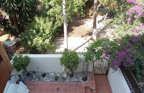 Paphos House | Luxury Maisonette 250m from the beach.
