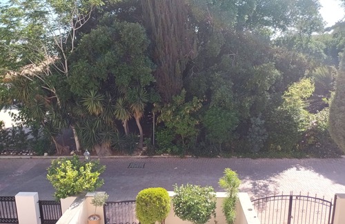 Paphos House | Luxury Maisonette 250m from the beach.