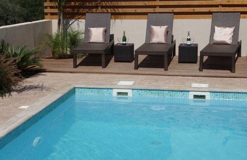 Cape Greko Villa | Luxury Villa with Heated Pool. Walk to Beaches and Grecian Park Hotel. Wi-Fi.
