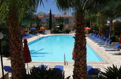Universal Apartment | Maya's Apartment - Complimentary Paphos Airport Transport