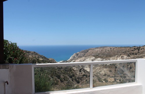Pissouri Villa | Mediterranean dream with sea view and private pool