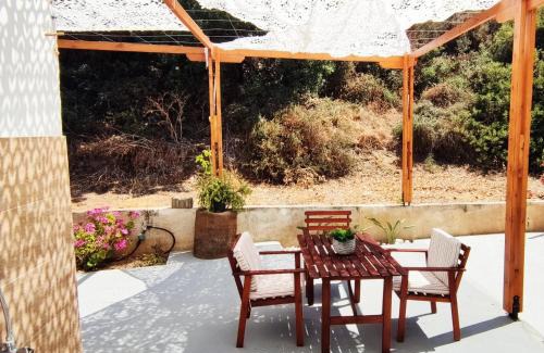 Latsi Apartment | Mediterranean Seaside Authentic Beach House