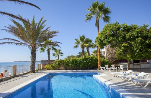 Larnaca Villa | Meneou Beachfront Villa Sunset