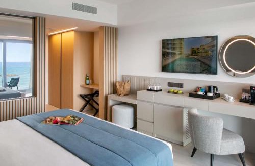 Oroklini Hotel | Mercure Larnaca Beach Resort