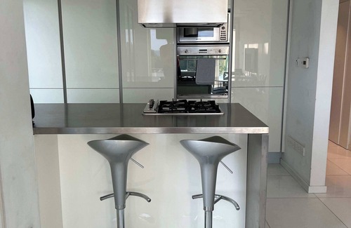 Germasogeia Apartment | Modern seafront apartment