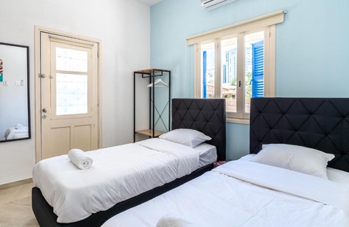 Larnaca Apartment | Mufasa Studio in Larnaca w/Terrace