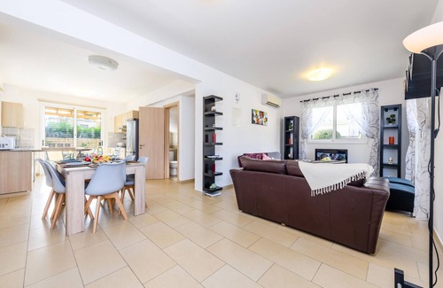 Ayia Napa Villa | Nissi Gardens Villa - 3 bedroom sunny villa with beautiful garden