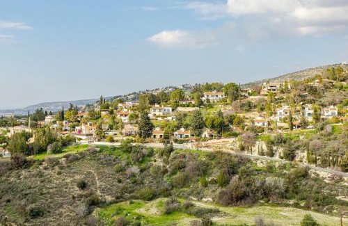 Tala Apartment | Panoramic Views in Peaceful Tala
