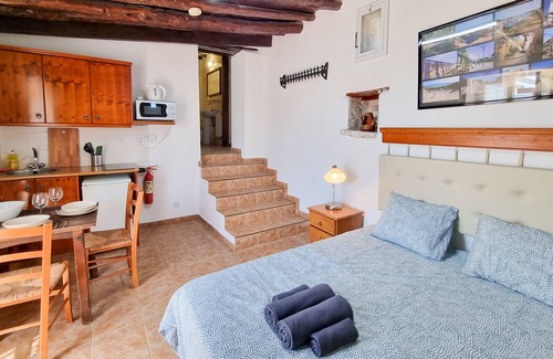 Skarinou Apartment | Persephone Poolview Studio