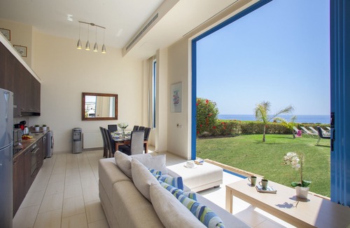 Protaras Villa | Protaras Fig Tree Bay Seafront Villa Infinite Aretousa
