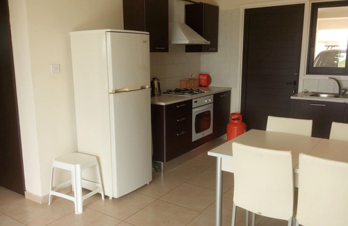 Pervolia Apartment | Relaxing quiet holiday near the beach