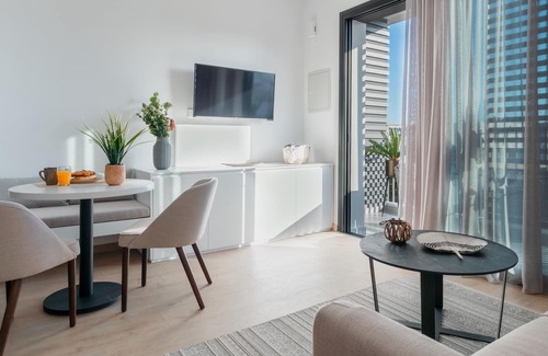 Historical Center Apartment | Sanders Armonta - Adorable Studio w/ Balcony