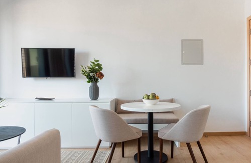 Historical Center Apartment | Sanders Armonta - Chic Studio w/ Balcony