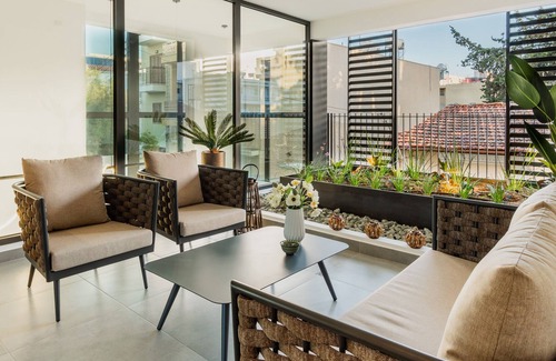 Historical Center Apartment | Sanders Armonta - Dreamy Studio w/ Balcony