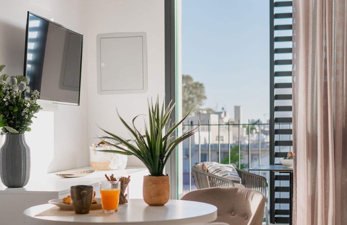 Historical Center Apartment | Sanders Armonta - Smart Studio w/ Balcony