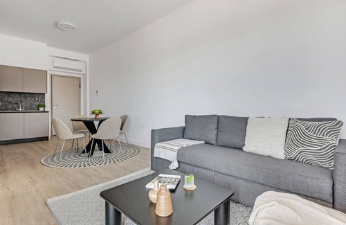 Limassol Apartment | Sanders Crystal 2 - Cool 3-Bdr Apt w Shared Pool