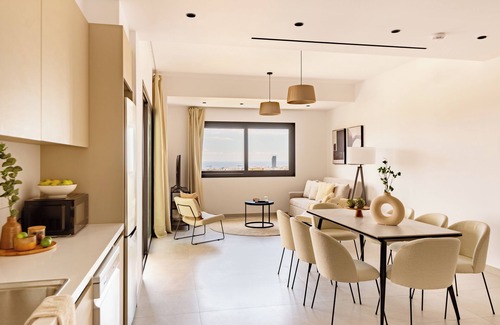 Agios Athanasios Apartment | Sanders Eduardovich - Prime 3-Bdr Penthouse