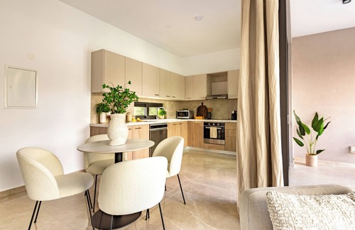 Agios Tychon Apartment | Sanders River Plaza - Airy 1-Bdr Apt with Balcony