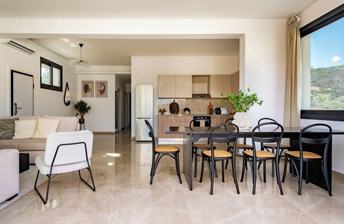 Agios Tychon Apartment | Sanders River Plaza - Nice 3-Bdr Apt with Terrace
