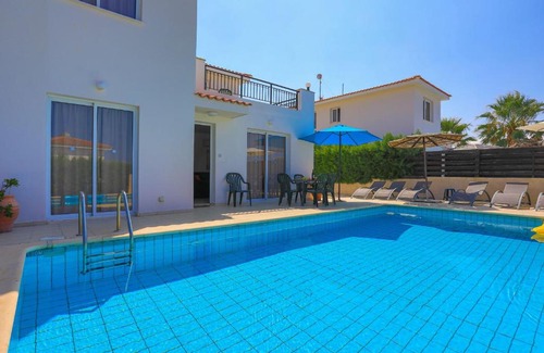 Argaka Villa | Sandy Coast Villa Petunia