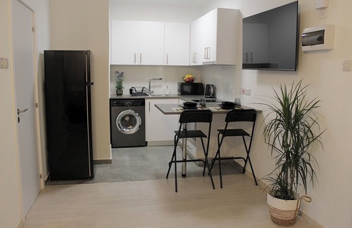 Potamos tis Germasogeias Apartment | Seaside Cozy & Modern Studio