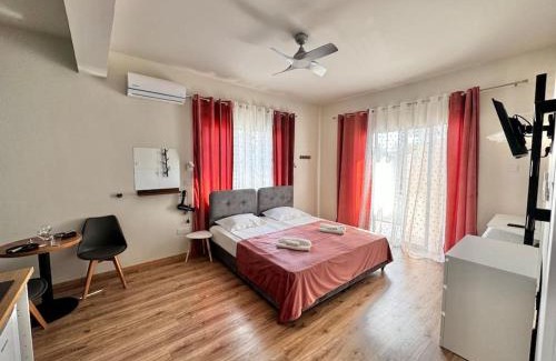 Historical Center Apartment | Smart Comfort StudioN5 private Kitchenette Bathroom Beach 250m Marina Port Old City 900m
