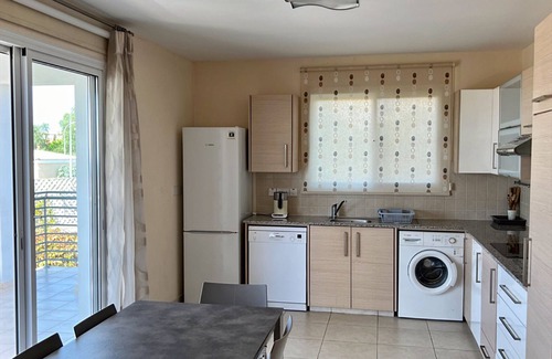 Chlorakas Apartment | Spacious 3-bedroom apartment with private garden in Chloraka.