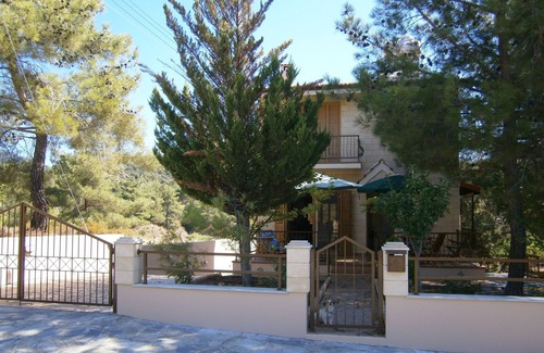 Trimiklini House | Spacious country house with fireplace, AC and WIFI