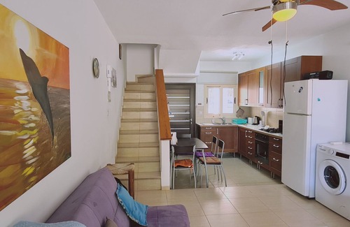 Meneou Apartment | STAY Crystal Waves Maisonette