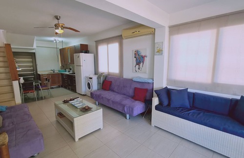 Meneou Apartment | STAY Crystal Waves Maisonette