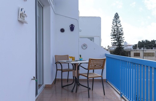 Universal Apartment | Stylish 2 Bed Apartment in Central Paphos, Close To Beach, Home From Home