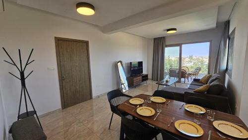 Kato Polemidia Apartment | Suburban Escape
