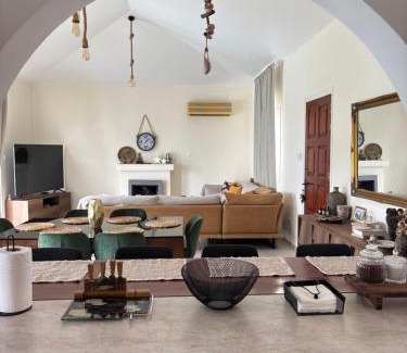 Emba House | Sunset Bungalow